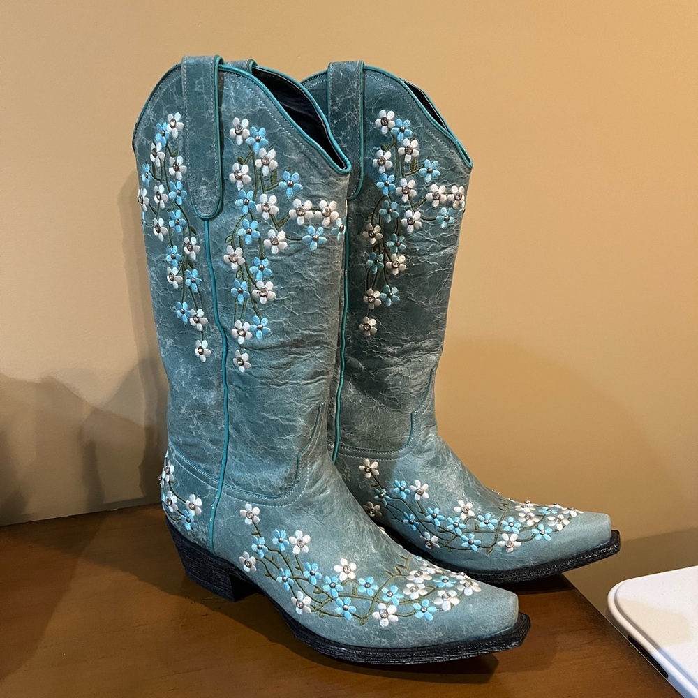 Floral Embroidered Heeled Boots